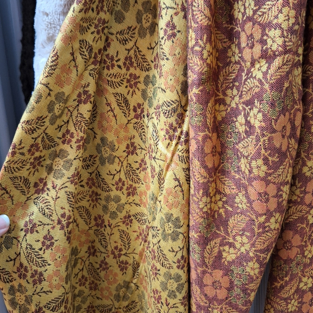 SCARF/WRAP - Picture 6 of 10